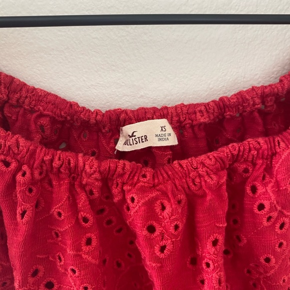 *SOLD* Hollister Eyelet Crop Top - Picture 4 of 4